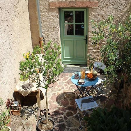 オットロット L'Ateliere Bed & Breakfast エクステリア 写真